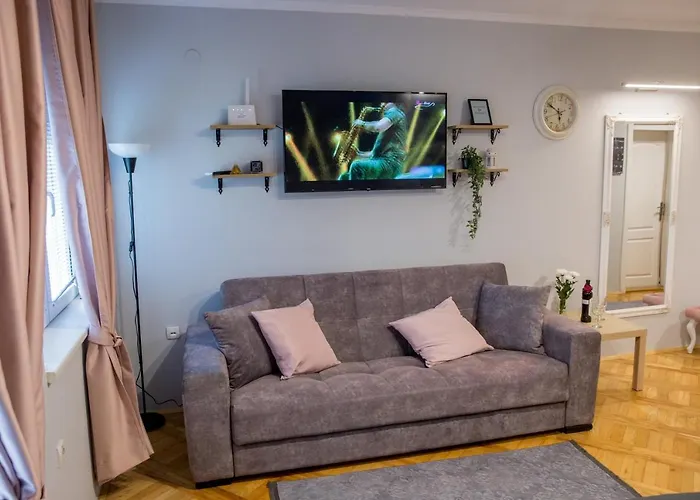 아파트 Milena 수보티차